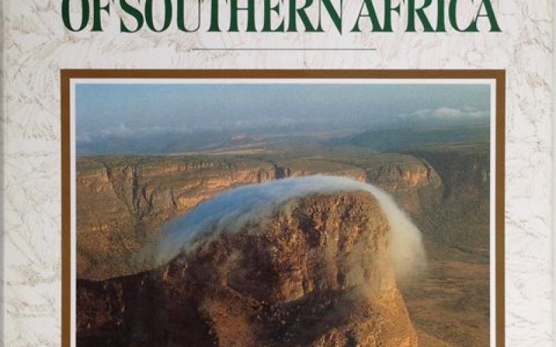 Front Cover of Mountains of Southern Africa by David Bristow
